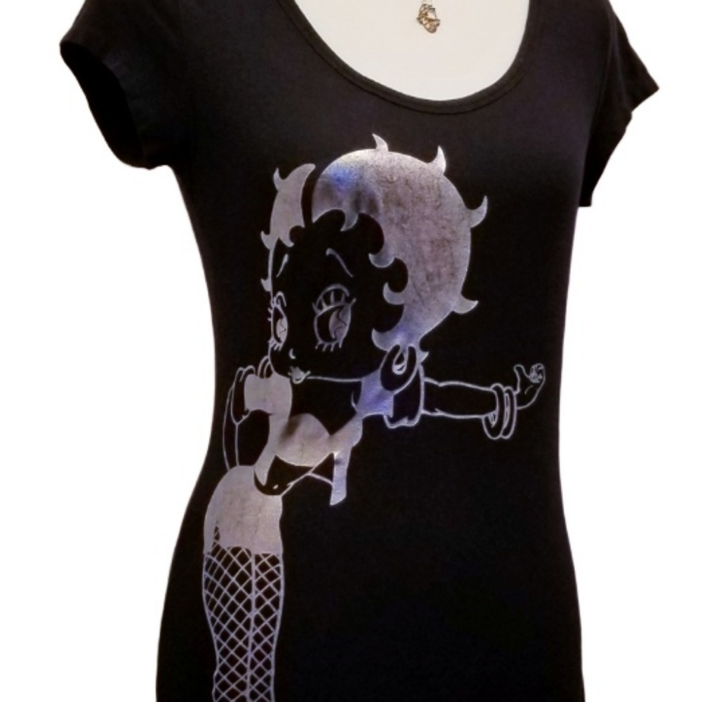 Lot 29 Betty Boop Long Length Tee Shirt Scoop Neck